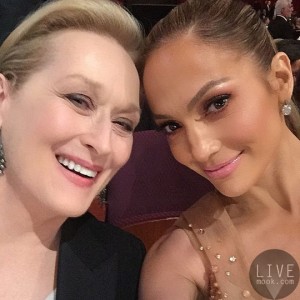 Meryl-Streep-leaned-selfie-Jennifer-Lopez