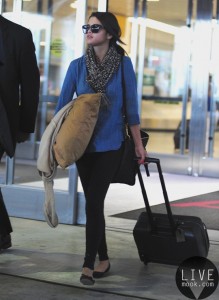 Selena-Gomez-Airport-Style (16)