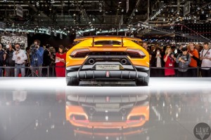 兰博基尼全新车型Huracán Performantelian亮相日内瓦车展 6