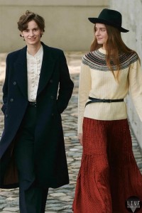 uniqlo-x-ines-de-la-fressange-fall-winter-2020-7.webp