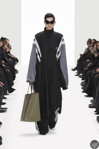 balenciaga-spring-22-22.webp