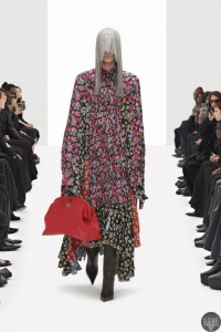 balenciaga-spring-22-7.webp