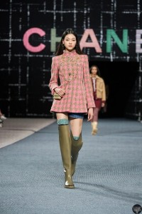 00004-chanel-fall-2022-ready-to-wear-paris-credit-gorunway-scaled.webp