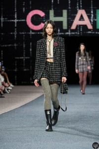 00053-chanel-fall-2022-ready-to-wear-paris-credit-gorunway-scaled.webp