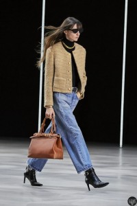 celine-women-winter22-print-look-23-01.webp