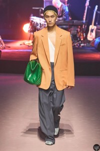 00016-gucci-fall-2023-mens-credit-gorunway-scaled.webp