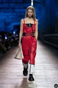 louis-vuitton-prefall23-0003.webp