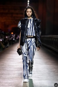 louis-vuitton-prefall23-0016.webp